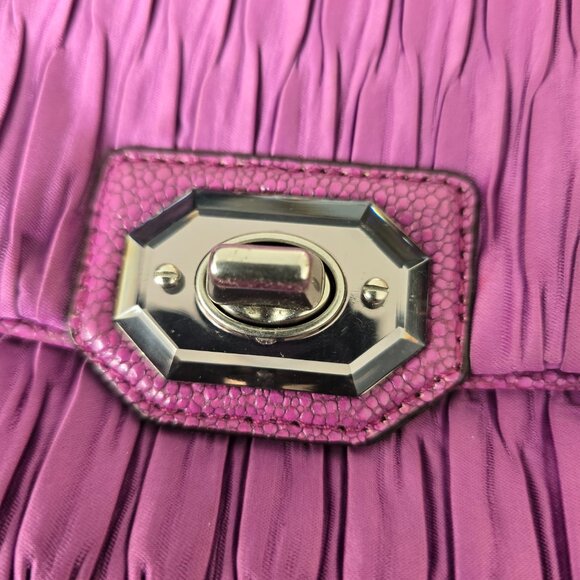 Coach Clutch - Picture 2 of 11